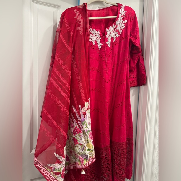 Maria b pakistani designer dress - Picture 2 of 5